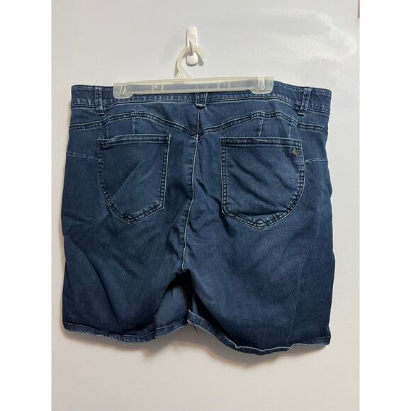Democracy Adler Ab Solution Roll Cuff Bermuda Short Size 20W - Picture 3 of 5